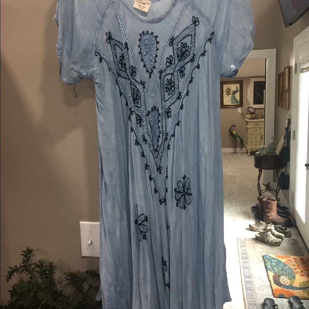 Women’s dress